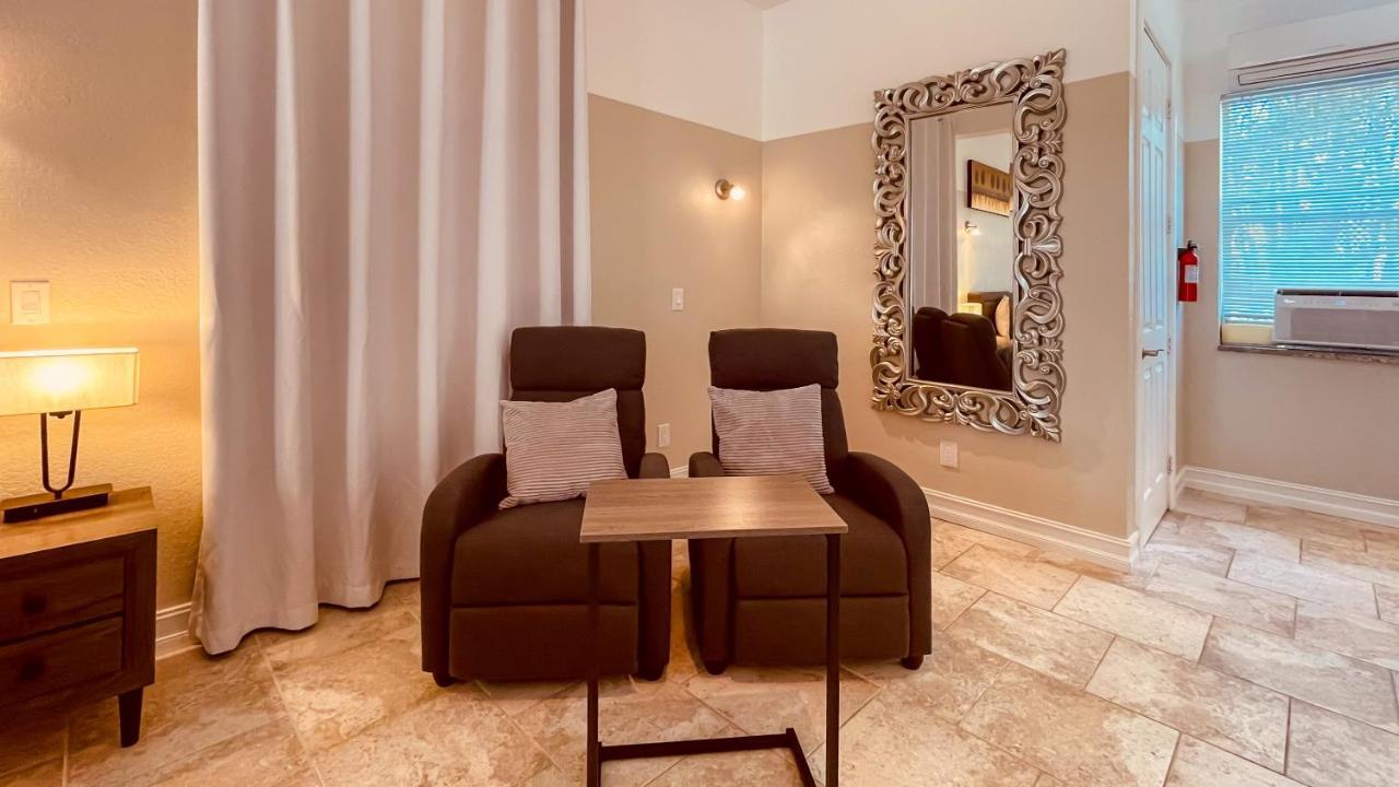 White Orchid Apartments Fort Myers Esterno foto